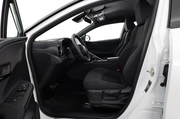 Toyota C-HR 10 of 28