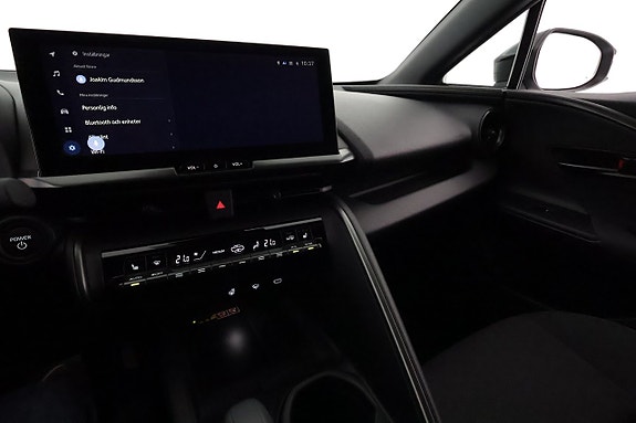 Toyota C-HR 23 of 28