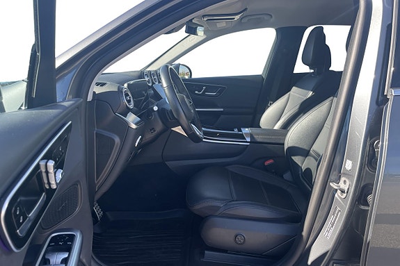 Mercedes-Benz GLC300 de 13 of 27