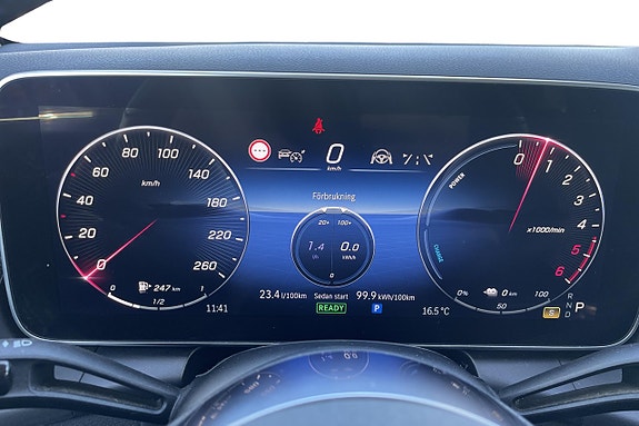 Mercedes-Benz GLC300 de 26 of 27