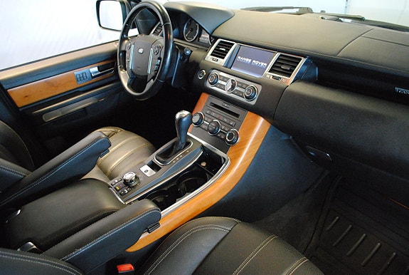 Land Rover Range Rover Sport 5 of 9