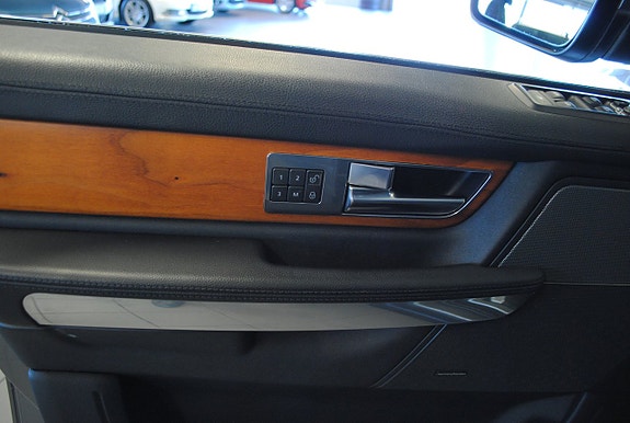 Land Rover Range Rover Sport 9 of 9