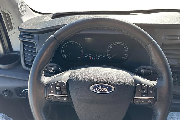 Ford Transit 10 of 11