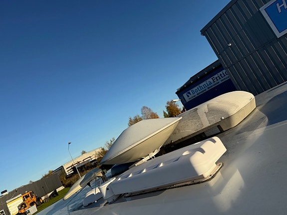 Kabe Royal 590 LGLE  Full Utrustad 23 of 25
