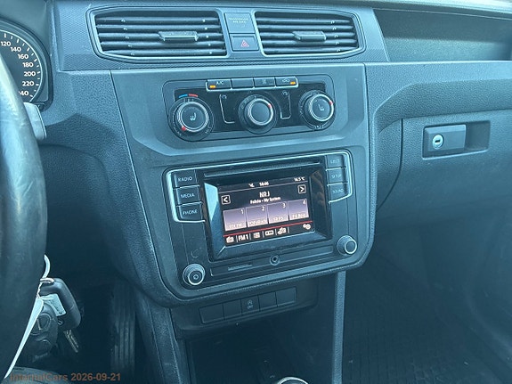 Volkswagen Caddy Maxi 12 of 29