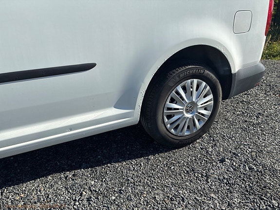 Volkswagen Caddy Maxi 27 of 29