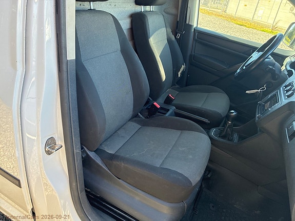 Volkswagen Caddy Maxi 16 of 29