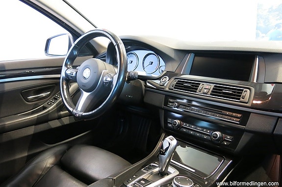 BMW 520 9 of 15
