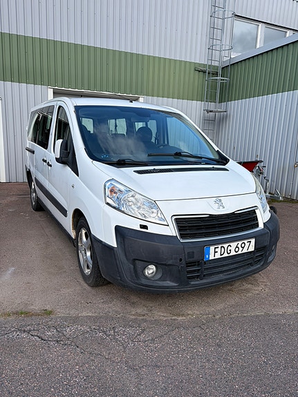 Peugeot Expert Tepee 2 of 5