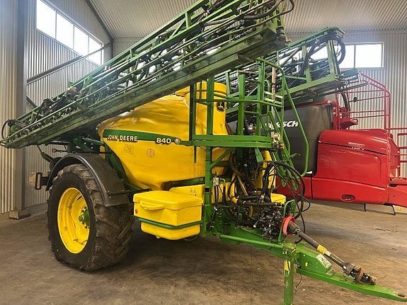 John Deere 840 2 of 5
