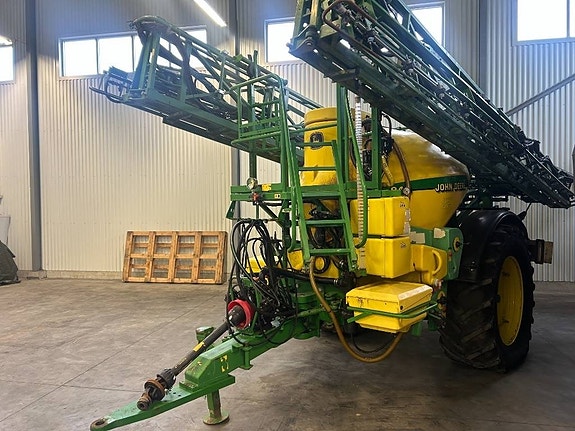 John Deere 840