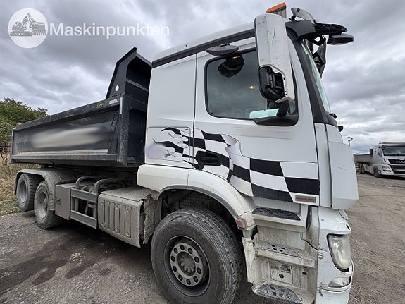 Mercedes-Benz Arocs 6x2 Schaktbil 4 of 27