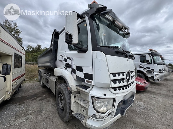 Mercedes-Benz Arocs 6x2 Schaktbil 3 of 27
