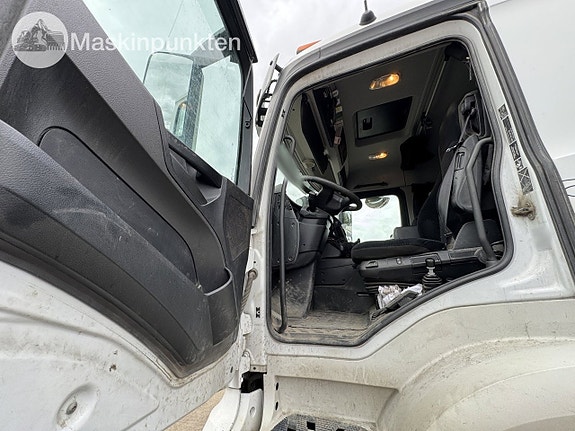 Mercedes-Benz Arocs 6x2 Schaktbil 10 of 27