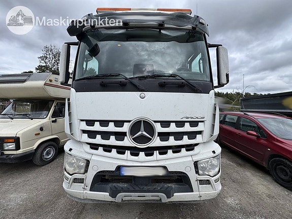 Mercedes-Benz Arocs 6x2 Schaktbil 2 of 27
