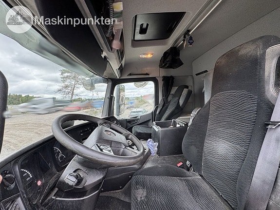 Mercedes-Benz Arocs 6x2 Schaktbil 11 of 27