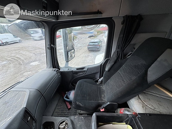 Mercedes-Benz Arocs 6x2 Schaktbil 14 of 27
