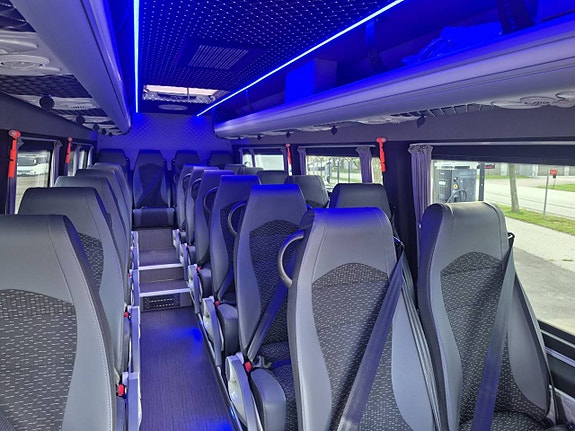 Mercedes-Benz Sprinter 519 CDI - NY Turistbuss 8 of 12