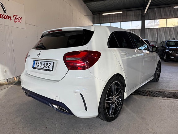 Mercedes-Benz A180 4 of 18