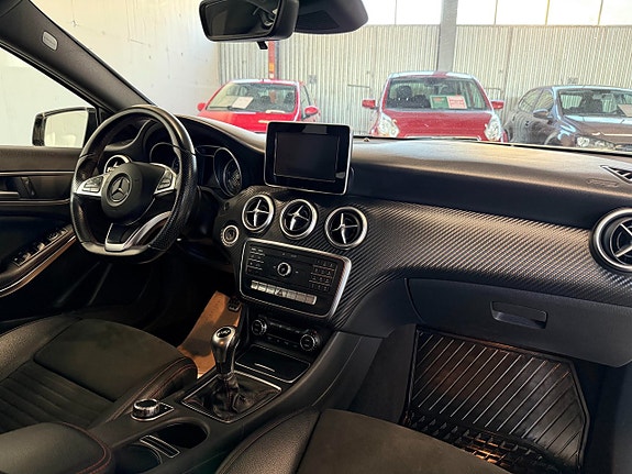 Mercedes-Benz A180 11 of 18
