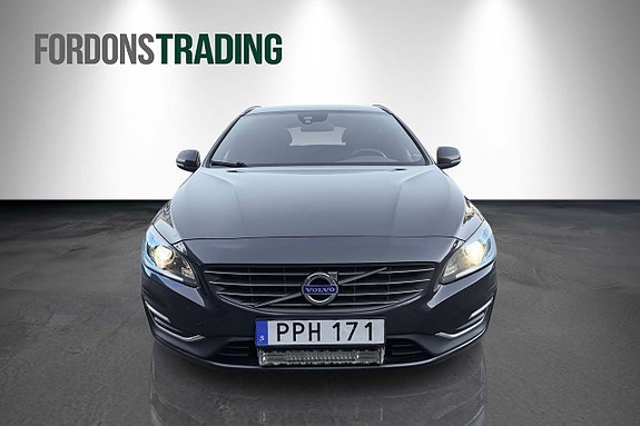 Volvo V60 8 of 12