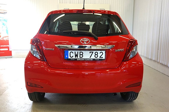 Toyota Yaris 5 of 23