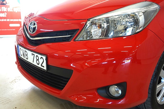 Toyota Yaris 3 of 23
