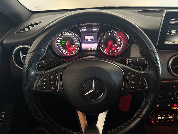 Mercedes-Benz CLA200 15 of 21