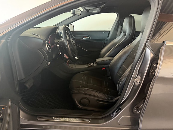 Mercedes-Benz CLA200 13 of 21