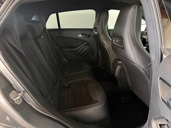 Mercedes-Benz CLA200 9 of 21