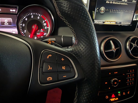 Mercedes-Benz CLA200 17 of 21