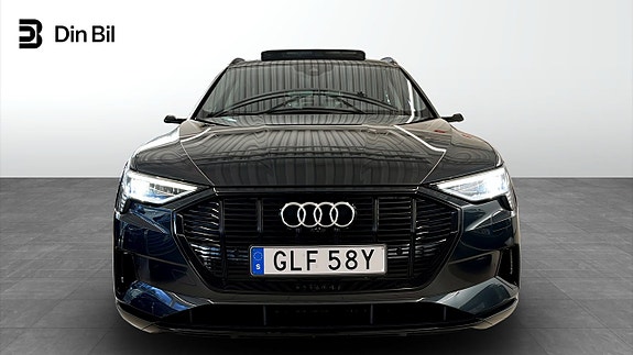 Audi e-tron 4 of 21