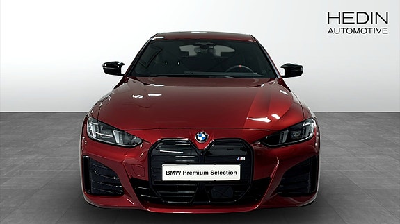 BMW i4 8 of 9