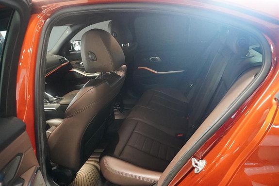 BMW 330d 7 of 20