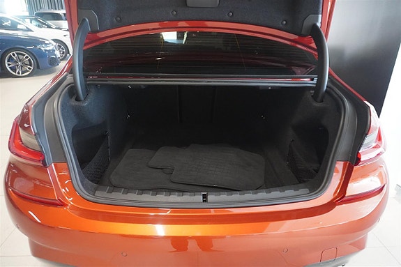 BMW 330d 5 of 20