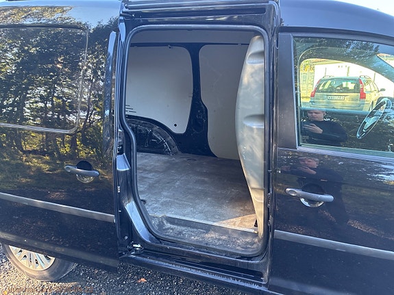 Volkswagen Caddy Maxi 10 of 20