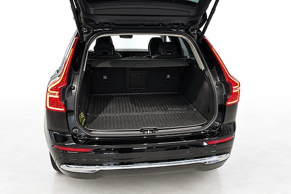 Volvo XC60 11 of 16