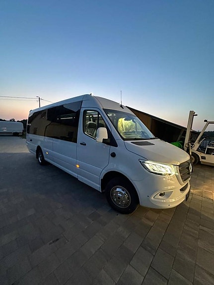 Mercedes-Benz Sprinter 519 CDI - NY Turistbuss