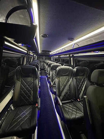 Mercedes-Benz Sprinter 519 CDI - NY Turistbuss 4 of 6