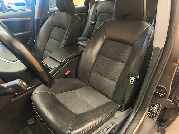 Volvo V70 14 of 23
