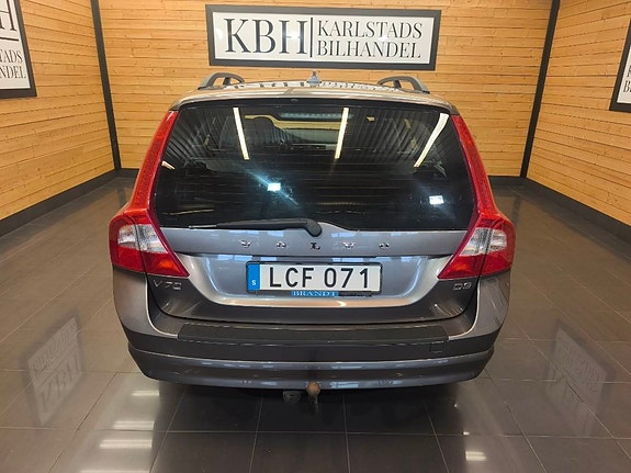 Volvo V70 5 of 23