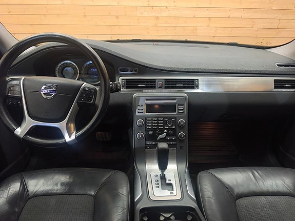 Volvo V70 18 of 23