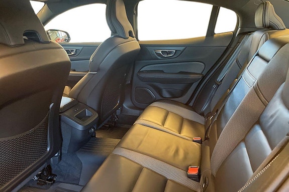 Volvo S60 18 of 26