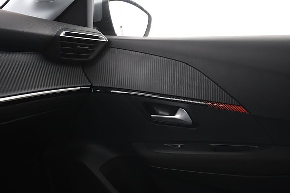 Peugeot 208 28 of 30