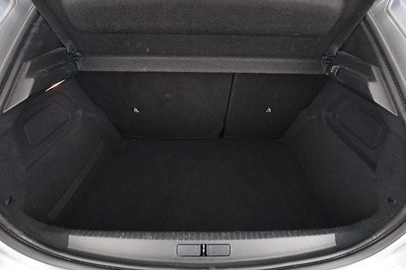 Peugeot 208 18 of 30