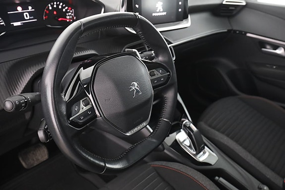 Peugeot 208 12 of 30