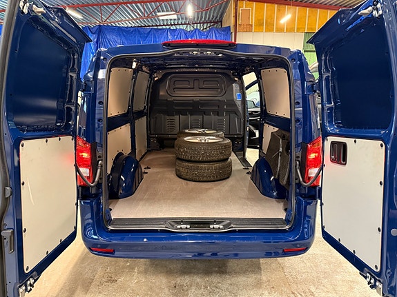 Mercedes-Benz Vito 119 18 of 19