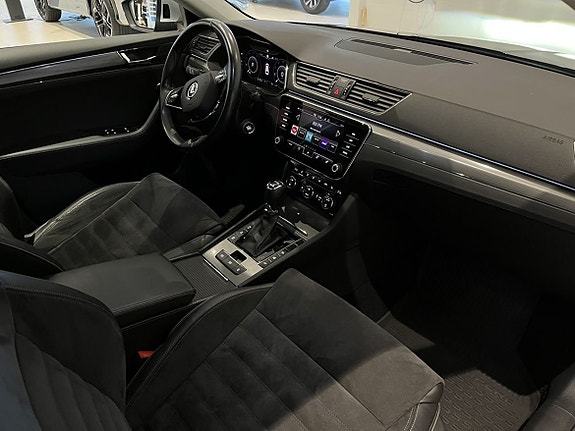 Skoda Superb Scout 10 of 26