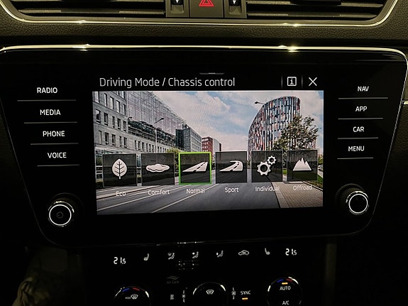 Skoda Superb Scout 24 of 26