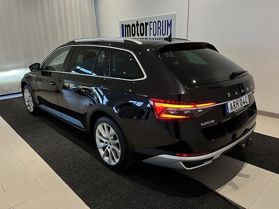 Skoda Superb Scout 3 of 26